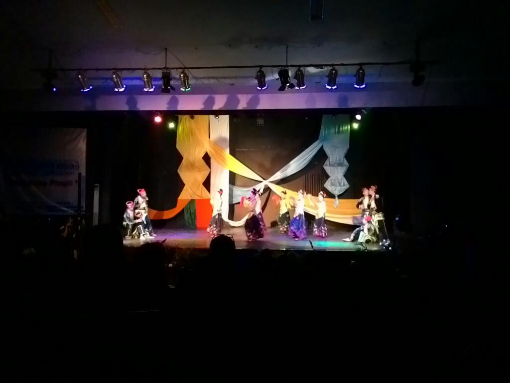 YSB_KALSEL's tweet photo. "BAGANDUT" dalam rangka ®Malam betanam karya beharum banua 2014® http://t.co/X7xm1GAqWw