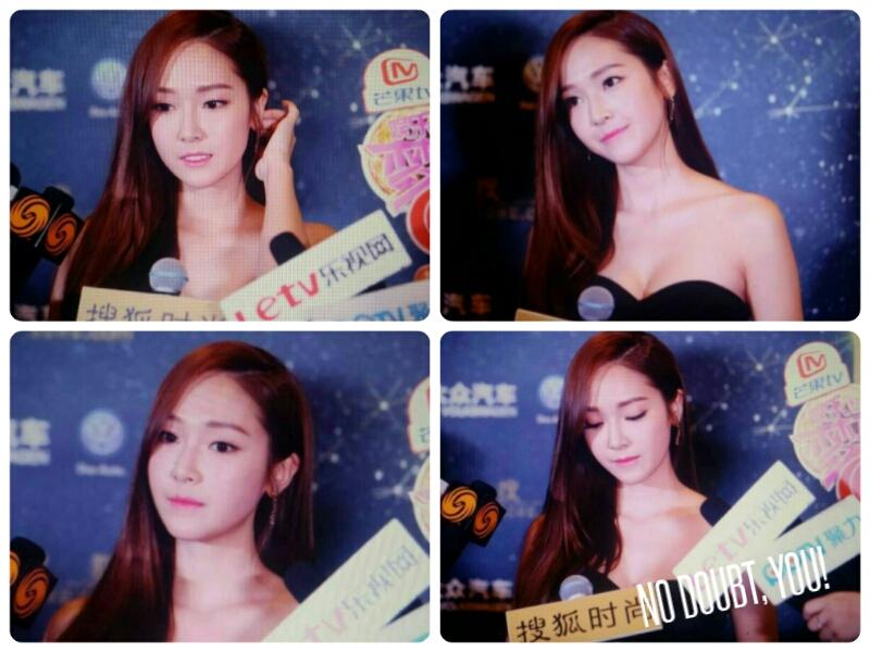 [PIC][23-12-2014]Jessica khởi hành đi Bắc Kinh để tham dự "Sohu Fashion Awards" vào sáng nay B5ja7eLCAAAKDIF