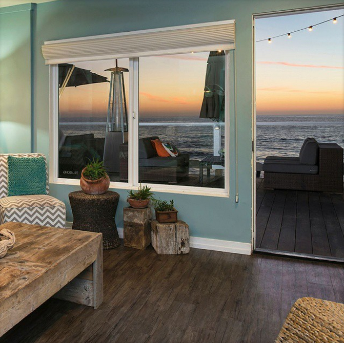 Viewsday | The bungalows at <a href="/Pacific_Edge/">PacificEdge Hotel</a> have kitchens, video games, and ocean views. (IG: linggephoto)