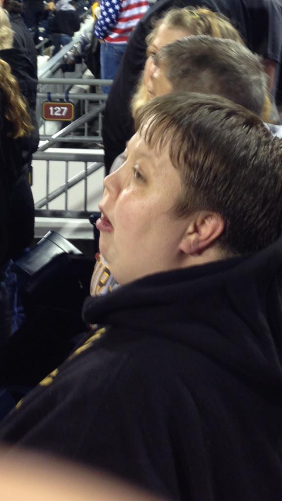 ginowvu's tweet photo. @lemon2685 @dperecko @MorePepper759 #nachos #hillary http://t.co/7KCZR7UlEl