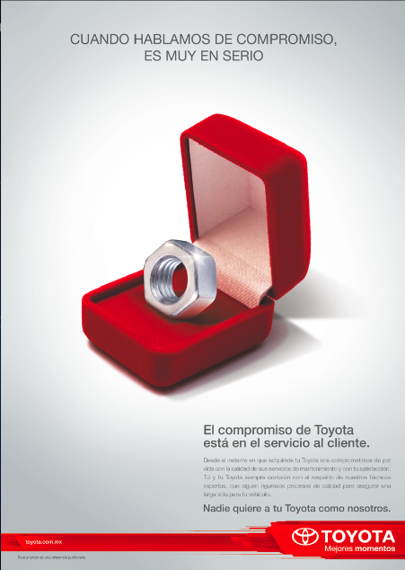 Tu #Toyota también merece un gran regalo de Navidad. ¿Qué tal un servicio completo? bit.ly/1pieV7w