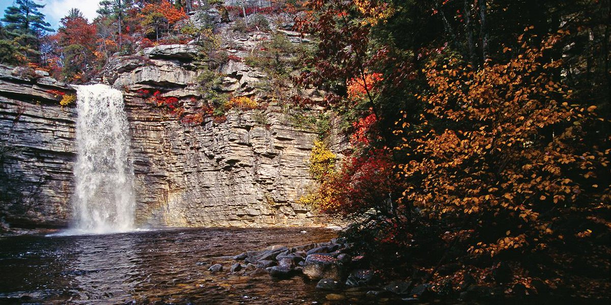 I_LOVE_NY's tweet photo. .@TravelandLeisure named NY's Catskills &amp; Manhattan Best Places to Travel in 2015: http://t.co/cBmSAcLjv3 http://t.co/tKusuuAvYc