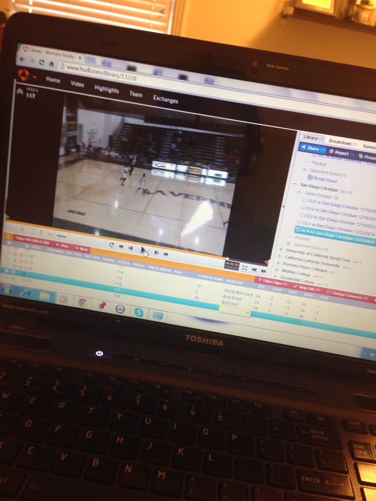 CoachJulieShaw's tweet image. 3.5 hours later and 150 more clips to go. #nodaysoff #extrahours #putinwork #getbetter #fortheteam