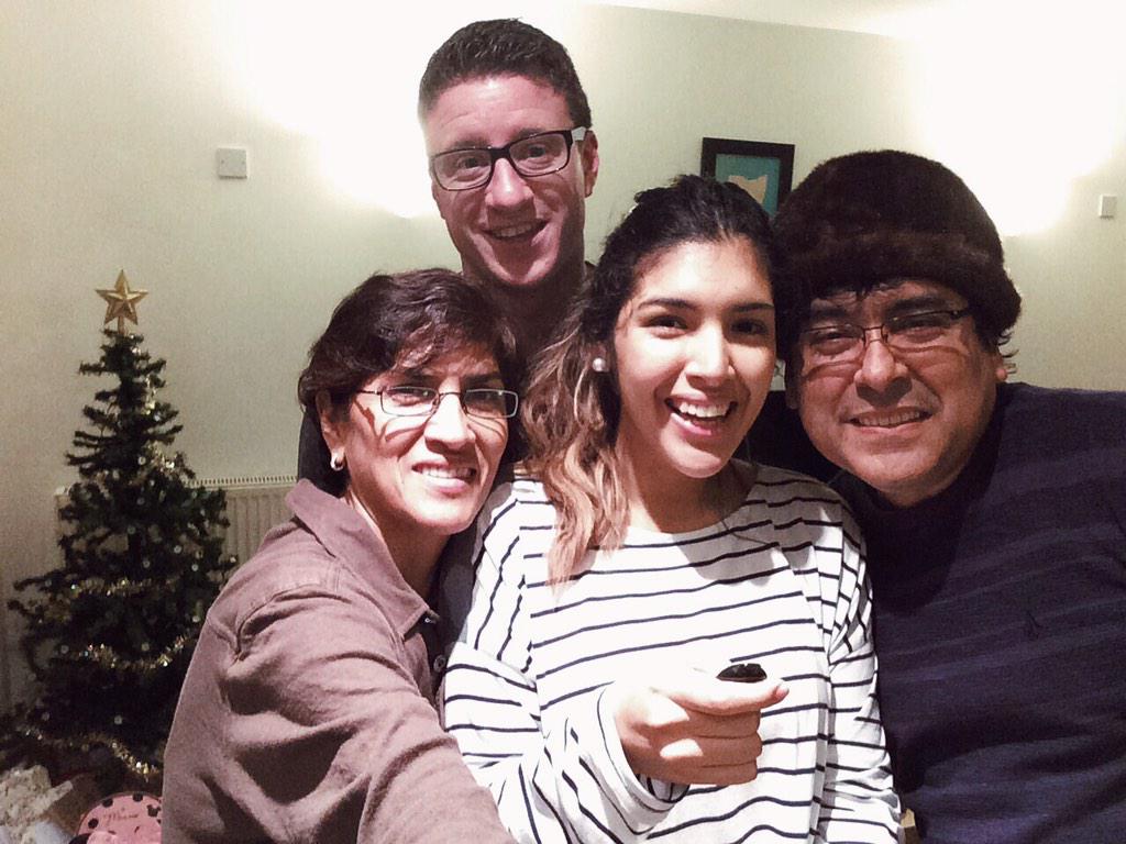 bethGharper's tweet image. Selfie stick whaaaa?! #dontjudgeus #christmasmadness