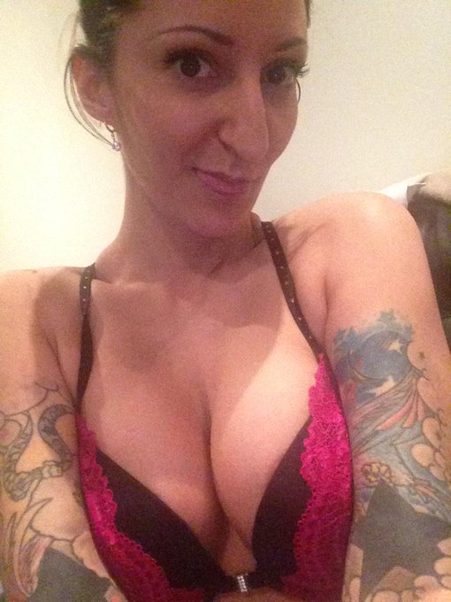 Just chilling :) #inked #cleavage http://t.co/ywHxNFpezh<a href="/tag/inked"class="tags">#inked</a><a href="/tag/cleavage"class="tags">#cleavage</a>