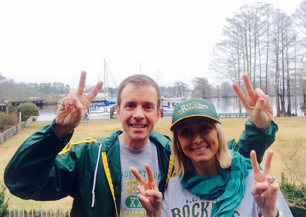 Dr_Rob_Jackson's tweet photo. Cheering on #22 all the way from the coast! @ChubbyEallday #superstar #flyrockets #loveyoubuddy http://t.co/HVAGyNRplx