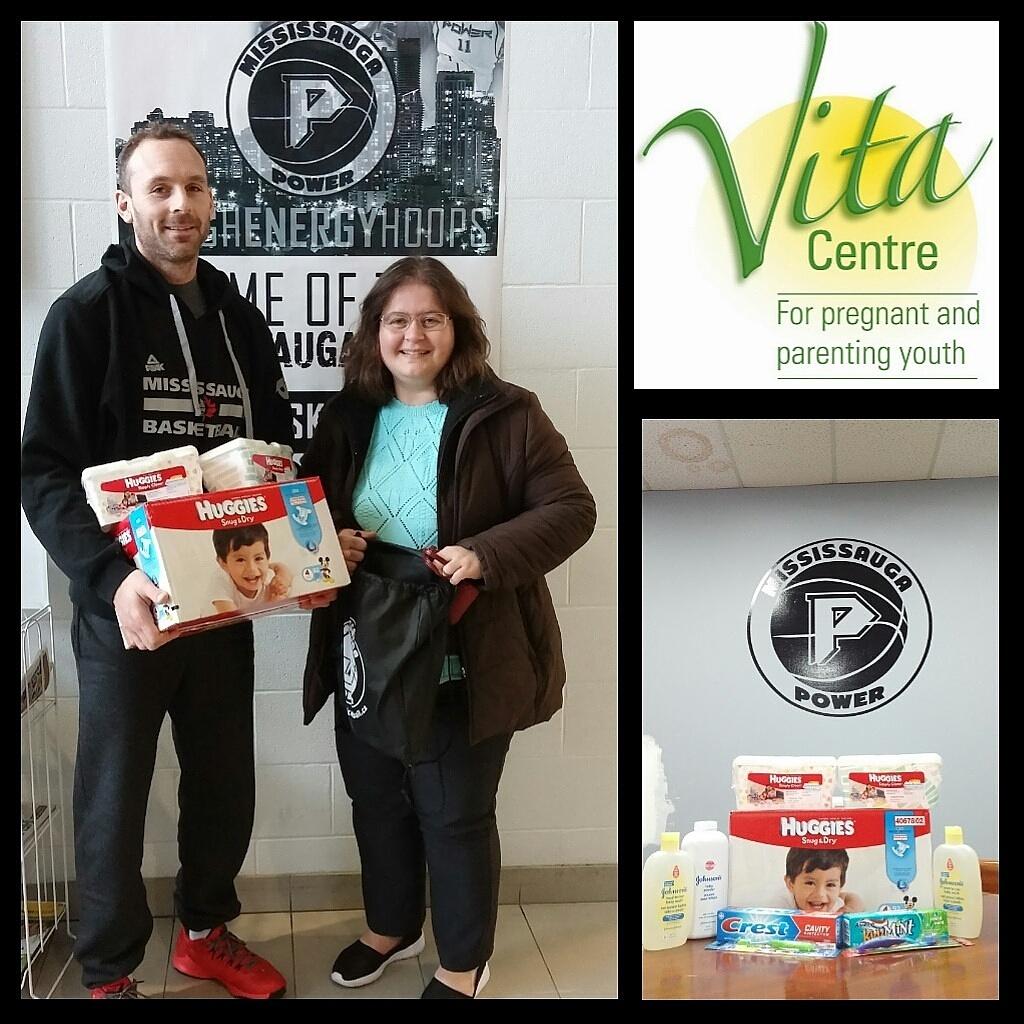 AceSportEnt's tweet image. Coach @juliushoops &amp;amp; PWR is proud to  donate to @vitacentre. This charity supports pregnant &amp;amp; parenting women in Peel