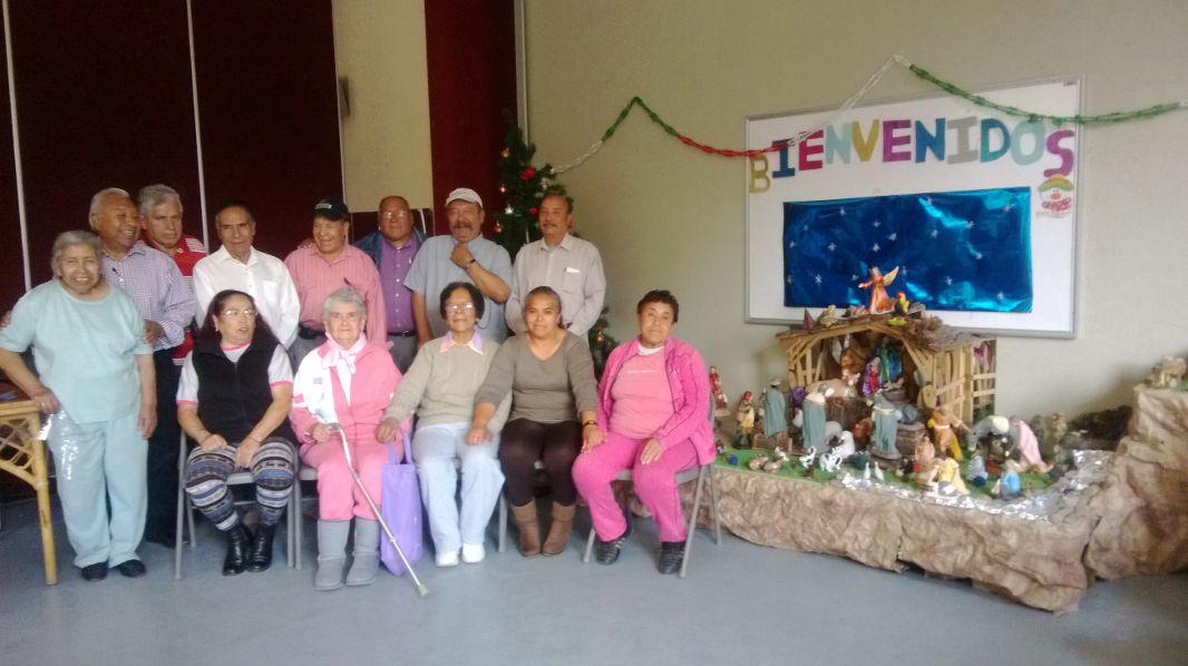 RocioBarcenaM's tweet photo. #EscuelasdeMayores fortaleciendo tradiciones durante #Posadas2014 #CapitalSocial @rosaicela_CDMX @DesSocial_CDMX http://t.co/4r4tCCN6ez