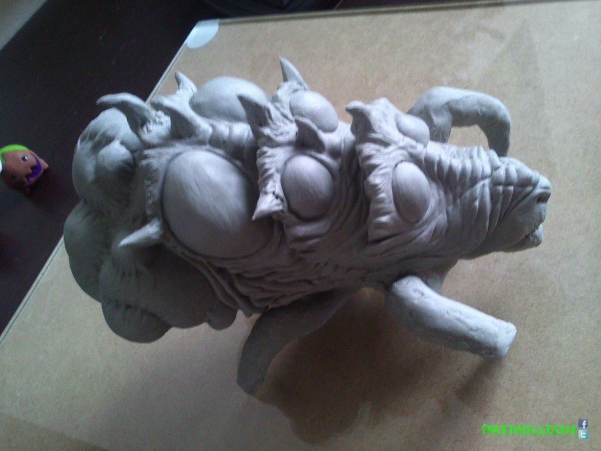 Patmolleuh's tweet photo. @shibsydibsy Baneling ;) Yes of course for painting but I have to finish sculpting it first #Baneling #SC2 http://t.co/bYxn4wlJTg