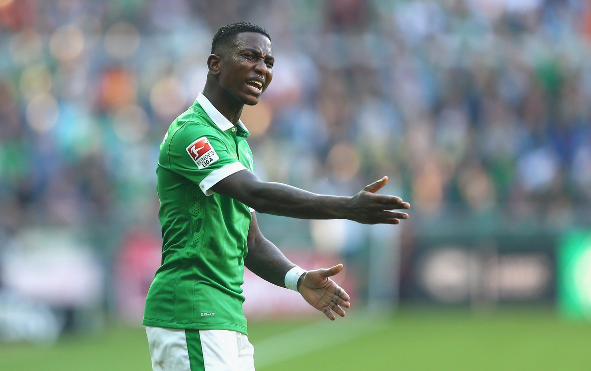 BBCSport's tweet photo. Southampton agree a deal to sign Werder Bremen winger Eljero Elia on loan http://t.co/lsupHTZRx6 #saintsfc http://t.co/fnTAQptc8z