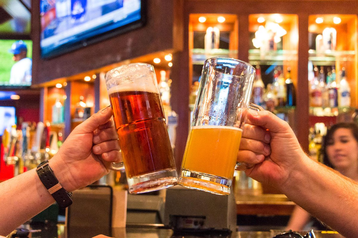foxhoundkop's tweet photo. Deal Alert! All Star Club members get $5 off a food purchase of $15 or more until 7pm tonight! We'll cheers to that! http://t.co/VSf9B9Gf4m