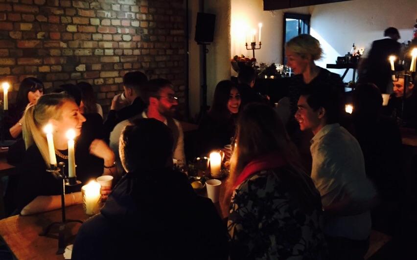 UDCLondon's tweet image. The sweet smell of whisky wafting through Old Street underground #udc #cocktail #popup @Auchentoshan @appearhere