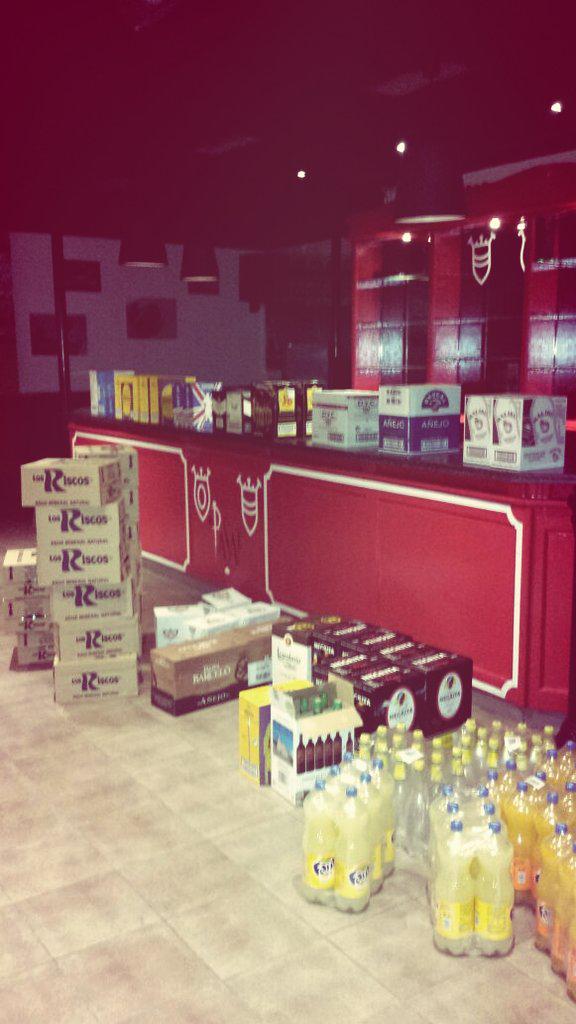 PecadoDeCain's tweet photo. @PasajeCopas listo para pasar unas Navidades de Pecado...Gracias a todos los qu confían en nosotros una navidad más!! http://t.co/zdHJ0eDsXr