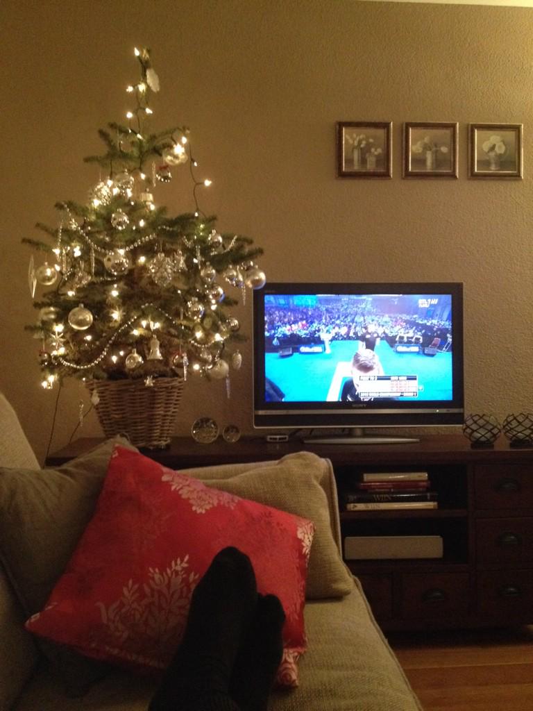 RikvanderMispel's tweet photo. #rtl7darts 👍👍 http://t.co/1ihVngm1iD