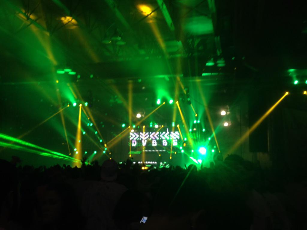 JadeAngelx3's tweet photo. Obviously had fun. #LICAC @DVBBS @KennedyJonesTHO @CVKEDUP @djsnake Thanks again @HouseHearts !๐๐โบ๏ธโจ๐๐๐ #GetPainted http://t.co/MnKuPMuJxD
