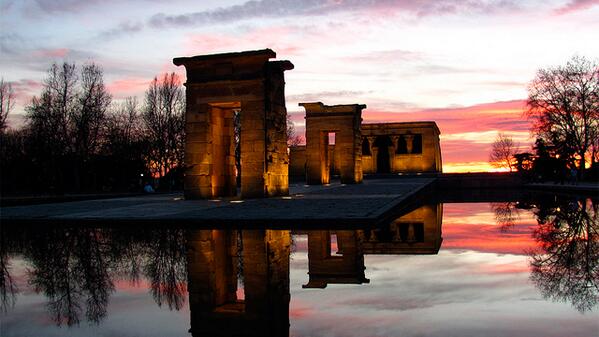 _Paisajes_'s tweet photo. Pocas cosas más bonitas que un atardecer en el Templo de Debod #madrid http://t.co/QlvNnQgCIa