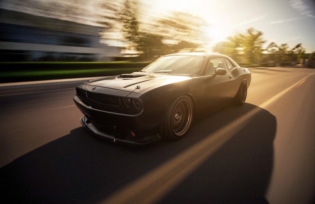 fastline2008's tweet photo. Dodge Challenger srt8 John Sibal #ssr #toyo #proxes4 #airrunner #afr #zoomers #viair #vleds #mopar #wraptivo #aac http://t.co/UXNwXcPUI9