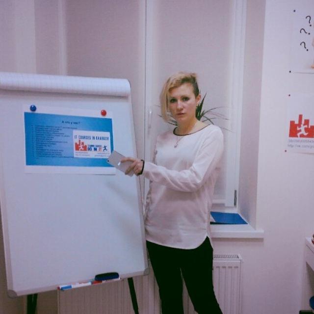 Я сегодня в роли спикера. Делюсь опытом с начинающими эйчарами