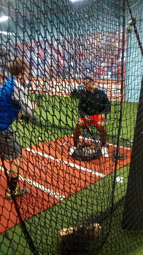CoachDeLaPaz's tweet photo. Li'l Mike Lewis making it right for 2016 Bishop HS Heston Hoyle! #puttinworkin http://t.co/A8x80urAjc