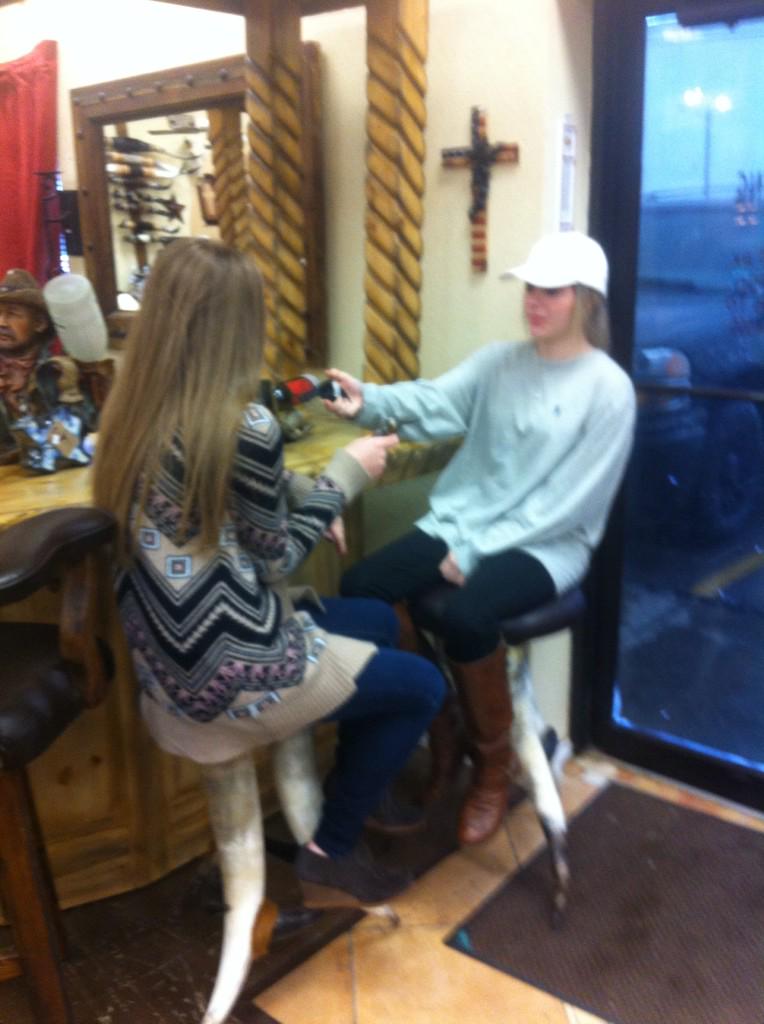 GraceVance's tweet photo. We act like 5 year olds at stores😏 @vance_maddie http://t.co/iZNo8xtPw3