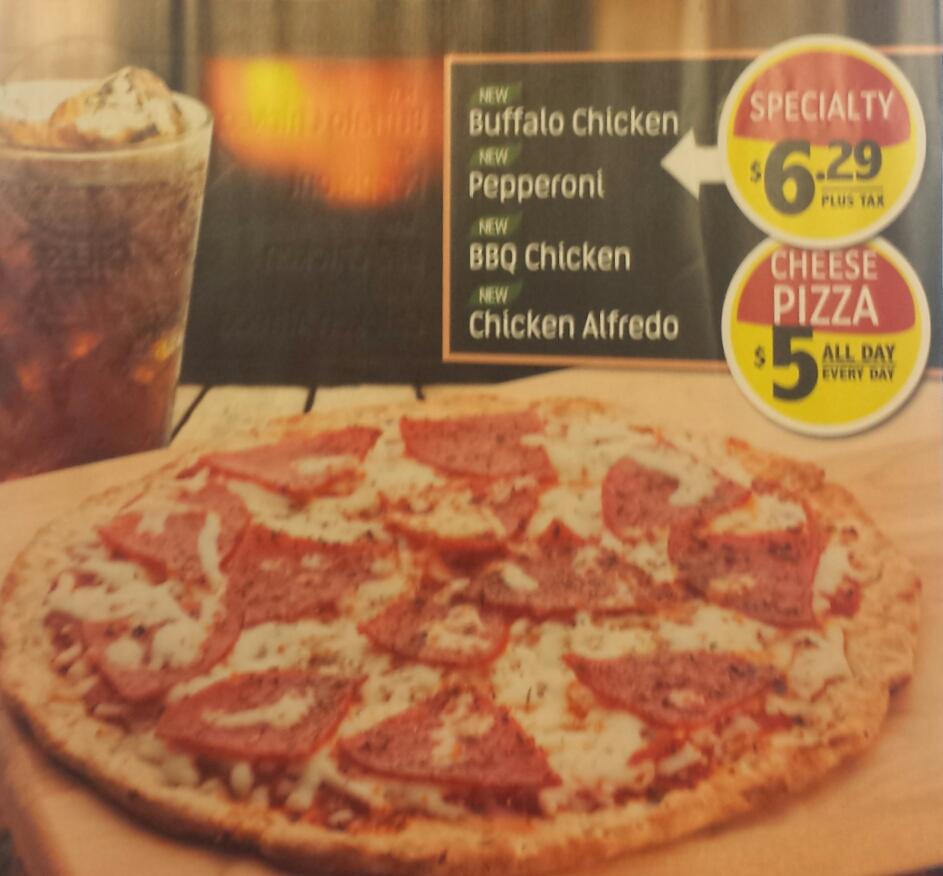 Goodcents_MHK's tweet photo. We have fresh baked pizza! Chicken alfredo, BBQ chicken, or spice things up with the buffalo chicken! http://t.co/P3kCX0Wore