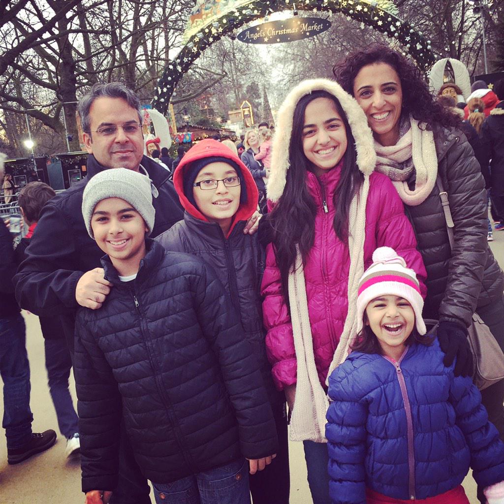 vimalsethi's tweet image. Seasons Greetings Everyone! Wishing everyone a Healthy and Prosperous Year ahead.