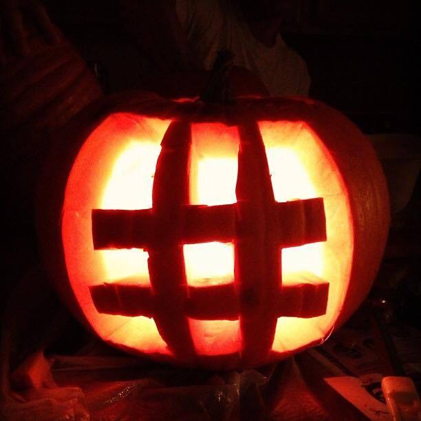 HauntTips's tweet image. #Don't #overuse #hashtags #in #your #tweets. #Limit #yourself #to 1-3 #hashtags #per #tweet. More #HauntTips: ...