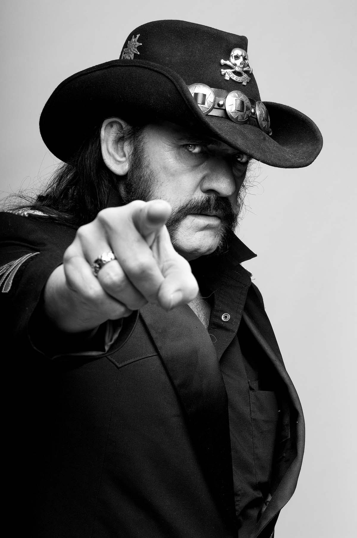 HAPPY BIRTHDAY MISTER LEMMY KILMISTER! ONE OF MY INSPIRATION ! 