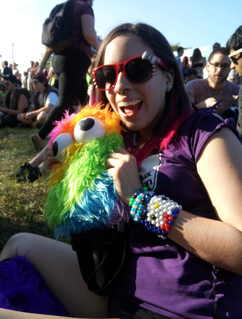 infinitypockets's tweet photo. @CommitteeEvents festivals make me happy #licready http://t.co/xcZFHnuR6K