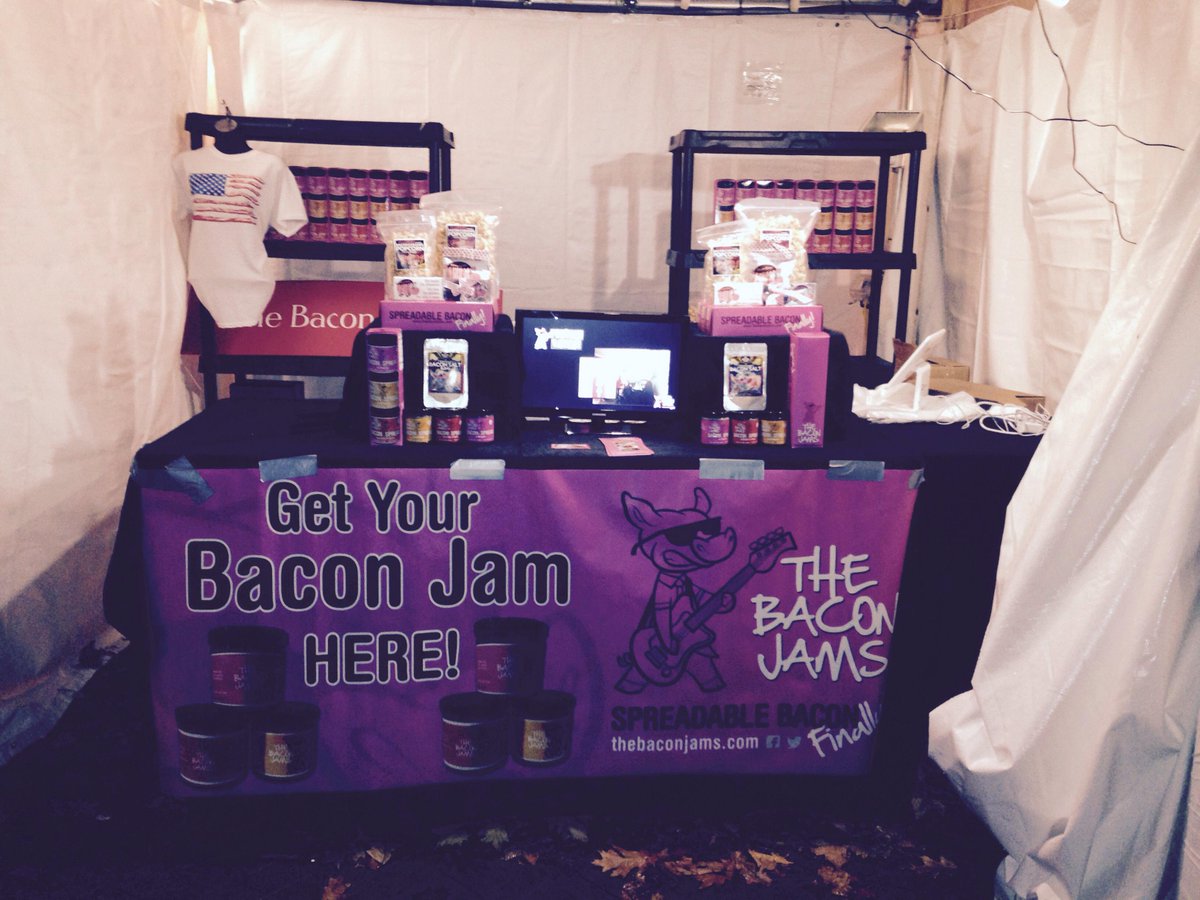 TBJGourmet's tweet photo. Final 20 min here at @phillyphair @FranklinSqr. It’s been an awesome, fun, #baconjam time. Happy holidays, everyone! http://t.co/YBK8t6AXP7