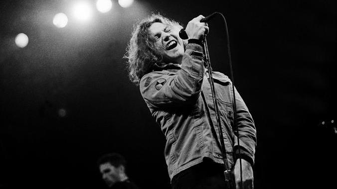 Happy Birthday to frontman, humanitarian & all-around chill dude, Eddie Vedder! 