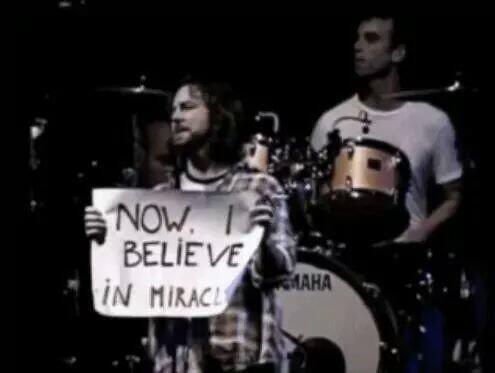 Dooobies's tweet photo. #Ev50
#HappyBirthdayEddieVedder http://t.co/30HpVeX9X7