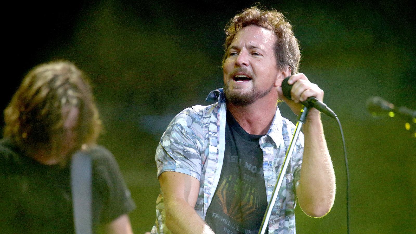 Happy 50th Birthday to Eddie Vedder! - 