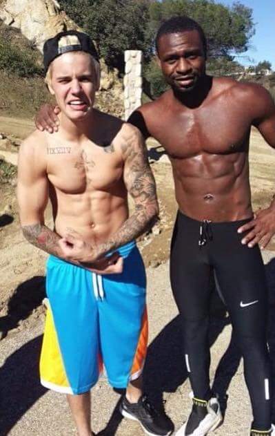 SpringBreakBM's tweet photo. Nuevas votaciones, nuevo propósito #HollywoodMusicAwards Justin Bieber http://t.co/ydkT6pPp2G