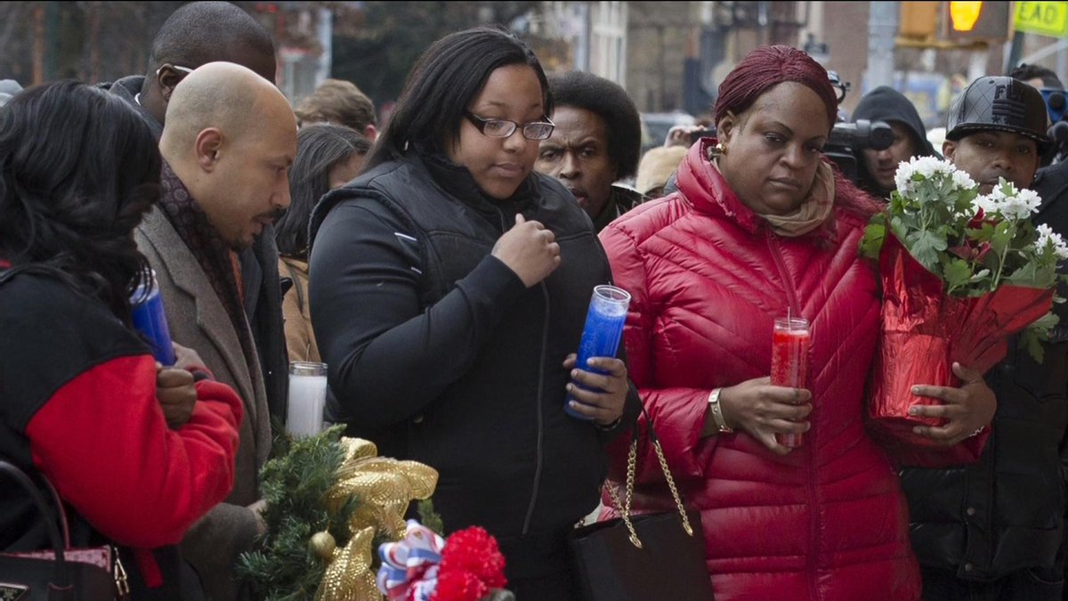 #EricGarner's daughter pays tribute to slain #NYPD officers: "It was important to me" cnn.it/1rg2ECt <a href="/CNN/">CNN</a>