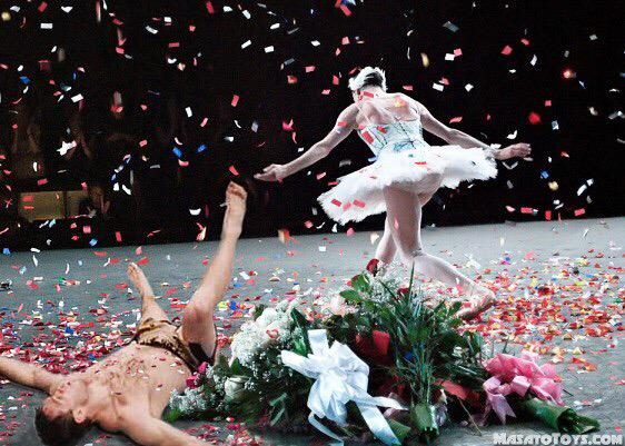 llovedancing's tweet image. When ballerinas meet UFC fighters