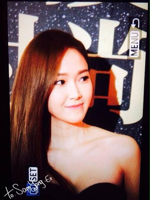 [PIC][23-12-2014]Jessica khởi hành đi Bắc Kinh để tham dự "Sohu Fashion Awards" vào sáng nay B5lyAUNCIAEe6JN