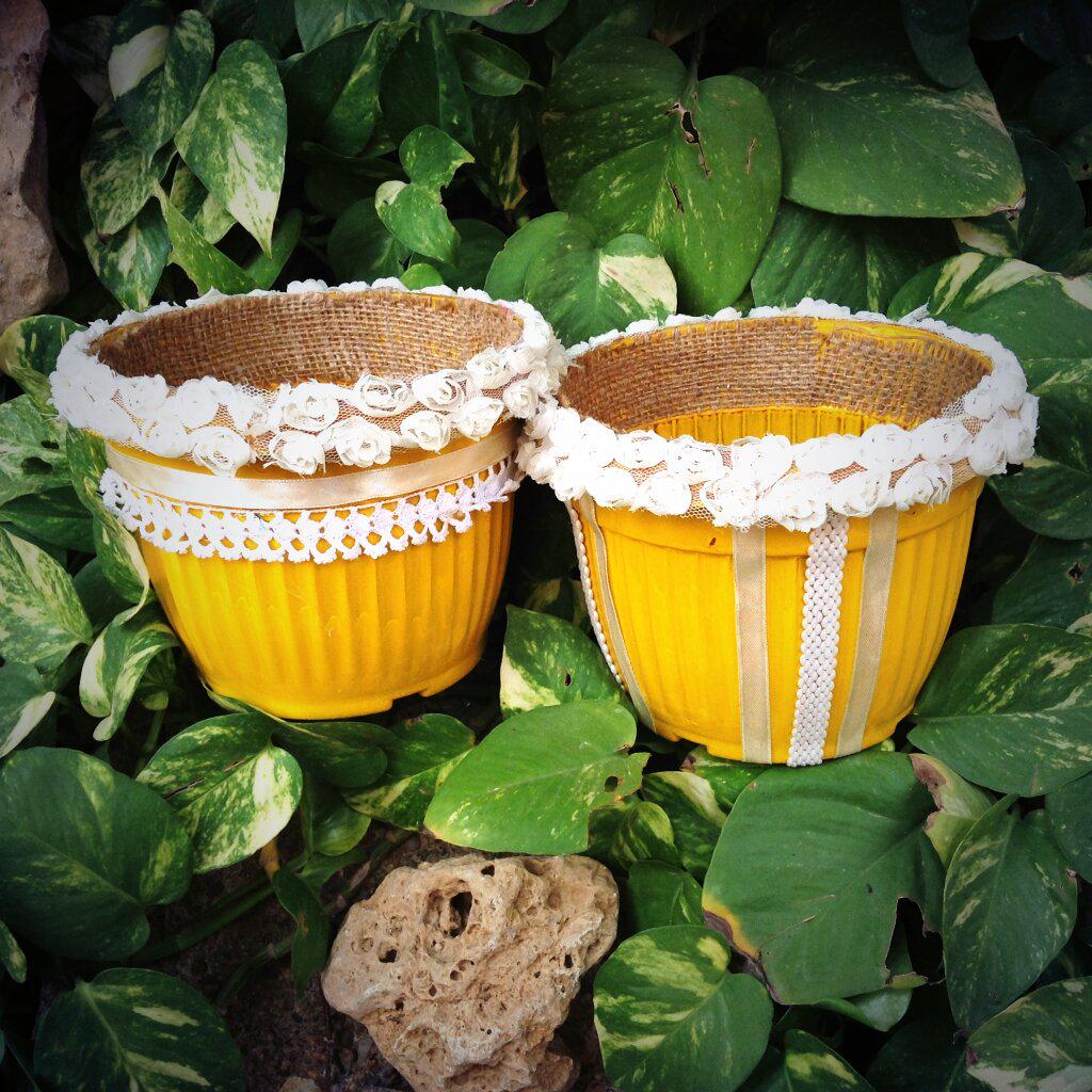 anythinggc's tweet photo. #anythinggoescraft #thecraftersexpo2014 #garden #pots #happinessishandmade #Pakistan #burlap #lace # handmade  #cool http://t.co/RnA3i3rCsU