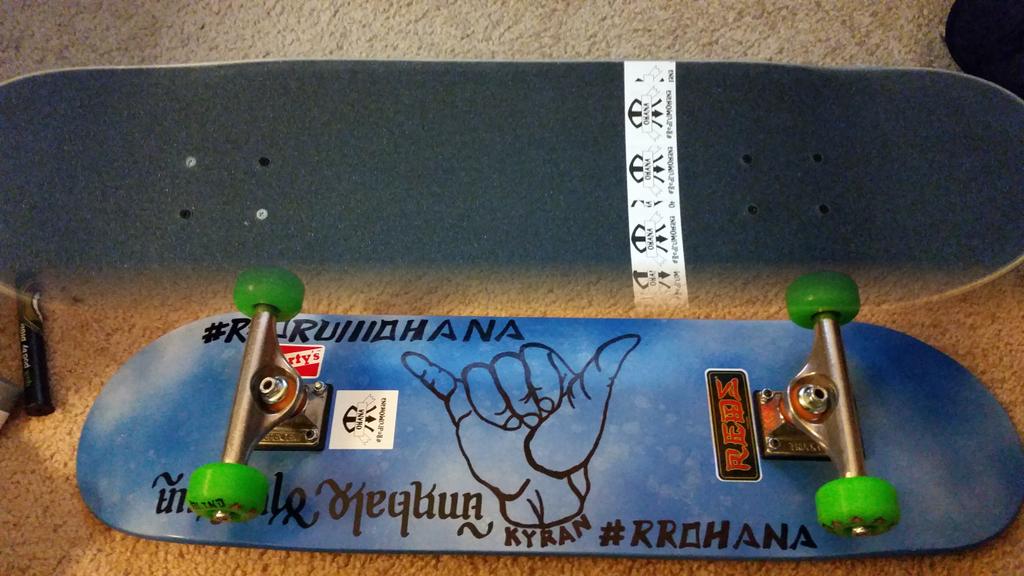 RedRumOhana's tweet photo. Check um! #RRohana #RedRumOhana #RedRumSkates #PunkMeetsAloha #SkateboardStew @GalleriaMuertos @RedRumSkates http://t.co/Y7pr7DytJ7