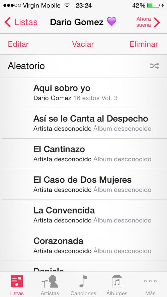 BoPardo's tweet photo. Una carpeta solo para el 👌❤️👏 #ElReyDelDespecho http://t.co/jxp69lTKe7