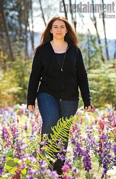 Happy 41st Birthday Stephenie Meyer author of The Twilight Saga & The Host. 
