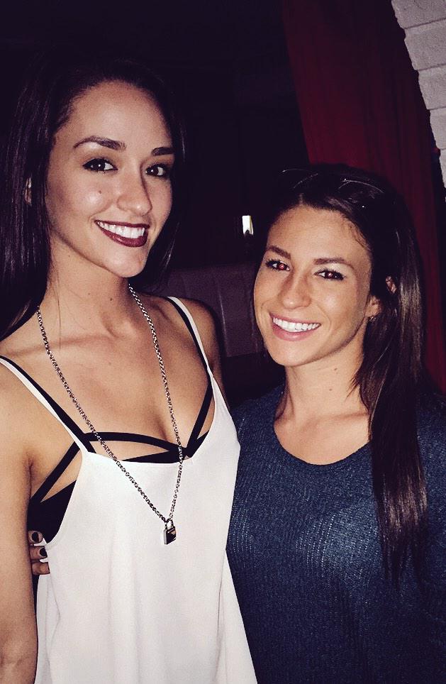 jennaaa_adele's tweet image. '14 Xmas card with bae💋