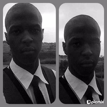Yfm's tweet photo. RT @mthembu_bongani: @yfm #selfie
#decemberradio http://t.co/fo6glVAX8e