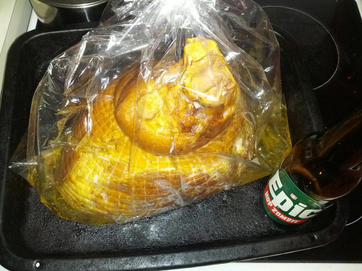 dancapper's tweet photo. Great uses for @epicbeer @hop_zombie #47 : basting the Xmas ham http://t.co/2OMgVLvHsk