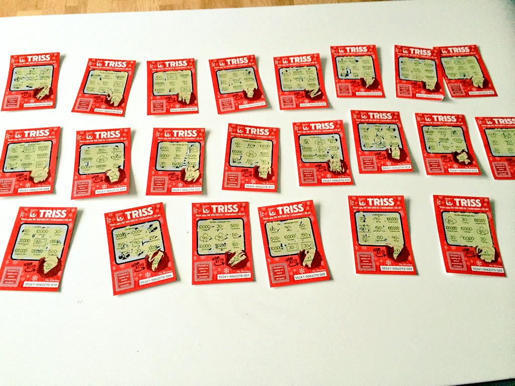 Popanicic01's tweet photo. Fick 24 triss i julkalender men bara 5 nya lotter i vinst. Bör byta er slogan till "det händer aldrig" @svenskaspel http://t.co/k5GvvTBbvf