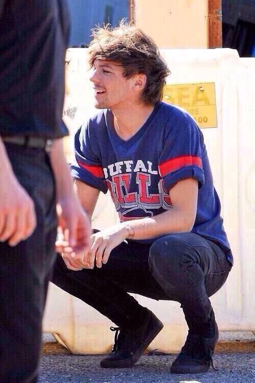 1dCrea's tweet photo. 今日はchrismas eve&amp;LouisのBirthdayだね💕🎉
Louisが23歳を最高って思える年にして欲しいな💭😘💕 http://t.co/Cxpy3jXY22