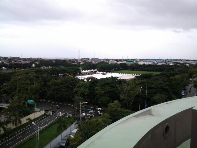 H-2 Peringatan Tsunami Aceh. Tenda/Booth #10thnTsunami sudah mulai terlihat di Lapangan Blang Padang <a href="/iloveaceh/">Komunitas @iloveaceh</a>