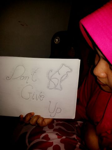 She_Band's tweet photo. Keren!! “@indriiiPucca: @She_Band #shedontgiveup #shedontgiveup #shedontgiveup #shedontgiveup #shedontgiveup http://t.co/m2nDaraf0N”