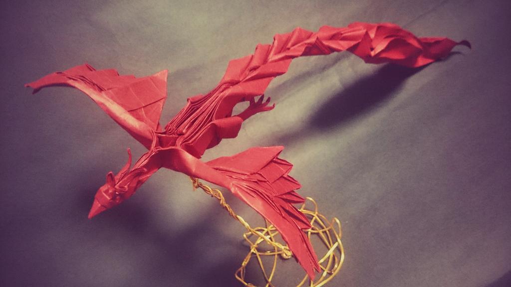 Kanoko9 Twitterren 神谷哲史さん フェニックス 尻尾はアレンジしました ビオトープ 55cm 折れた 翼微妙だけど できた できたーーーーーーーーーーーっ 半年前は折れなかったフェニックス あぁ 手元にフェニックスがあるという喜び Http T Co