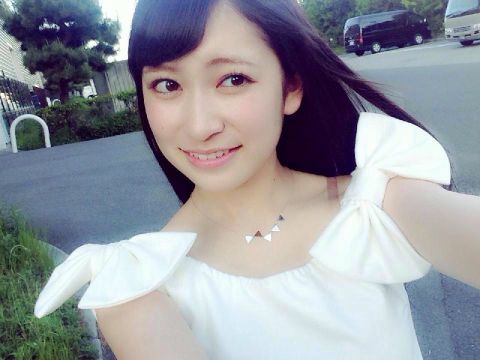 yme48__'s tweet photo. ♡　
／
　姿変えたのが突然で
　皆と仲良うなれるか
　不安だったんですけど
　前と変わらず接してくれて
　安心しました｡
　戻って来れて良かったです
　朱里 ((@Qrllllll))

＼

♡ http://t.co/wgEJqDW5pw